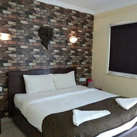 Hotel Lucky Star Colva Esterno foto