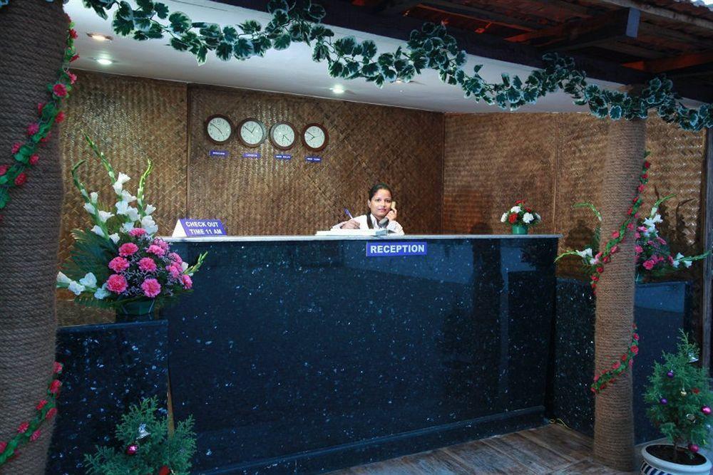 Hotel Lucky Star Colva Esterno foto