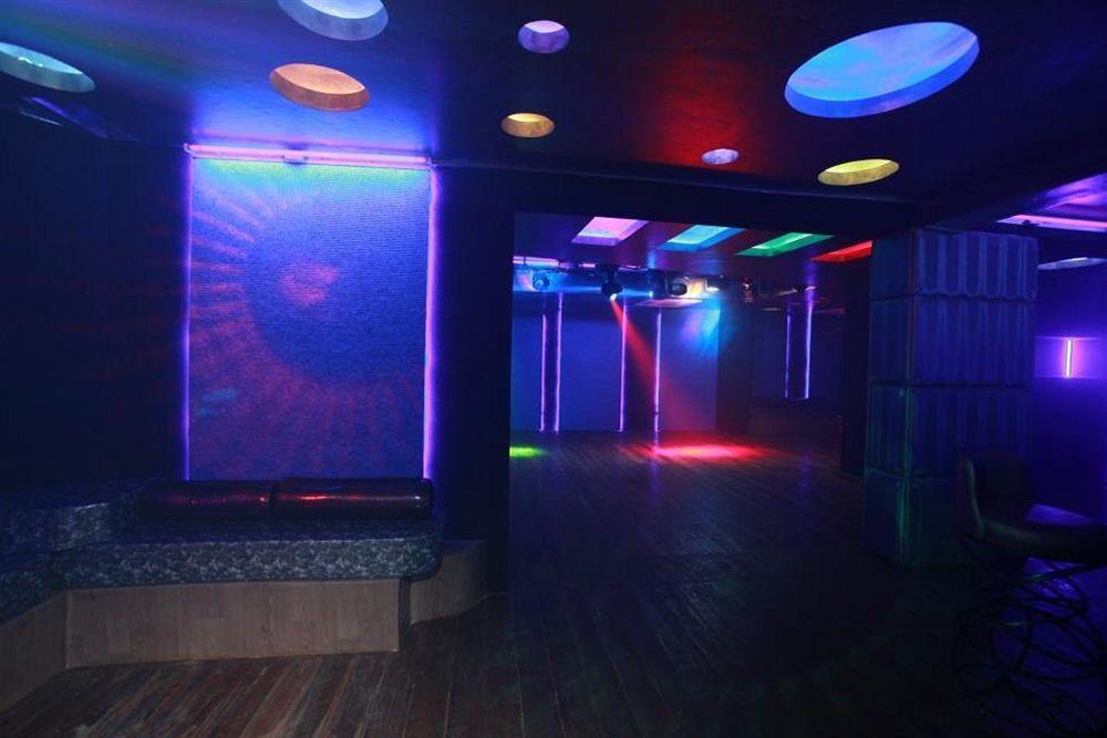 Hotel Lucky Star Colva Esterno foto