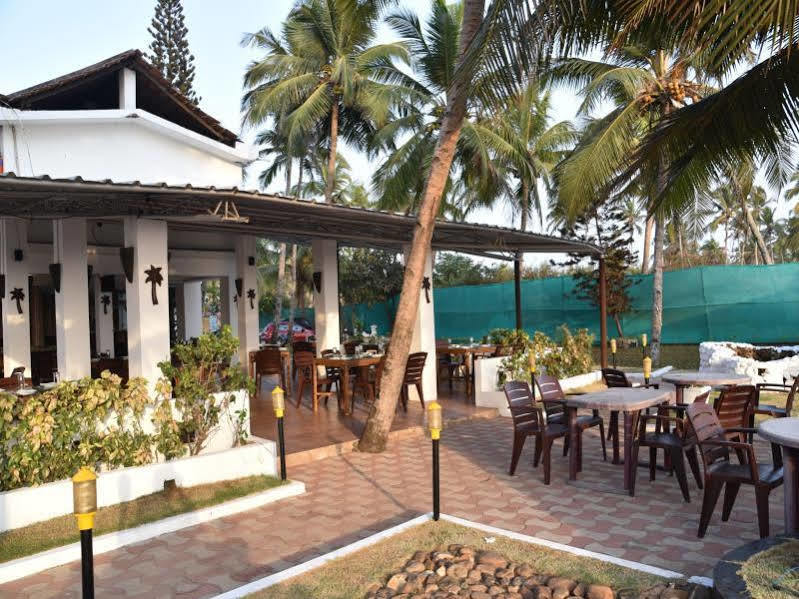 Hotel Lucky Star Colva Esterno foto