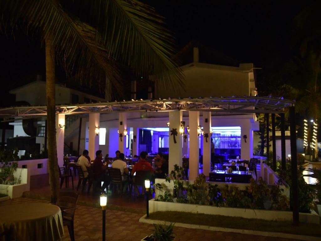Hotel Lucky Star Colva Esterno foto