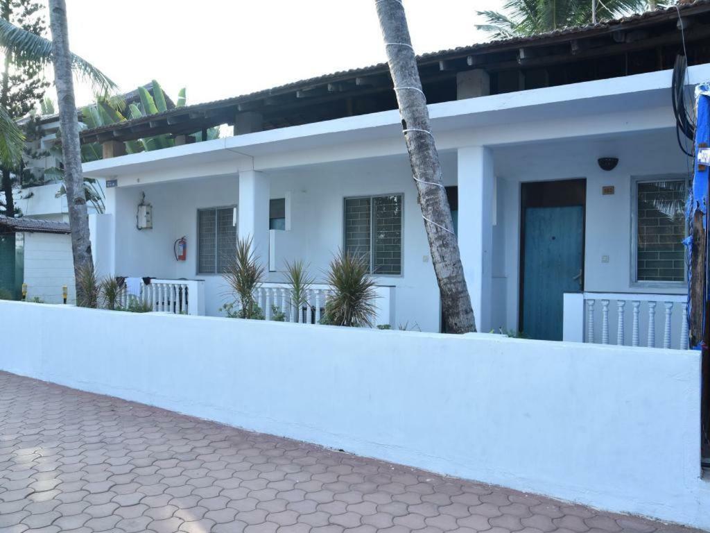 Hotel Lucky Star Colva Esterno foto
