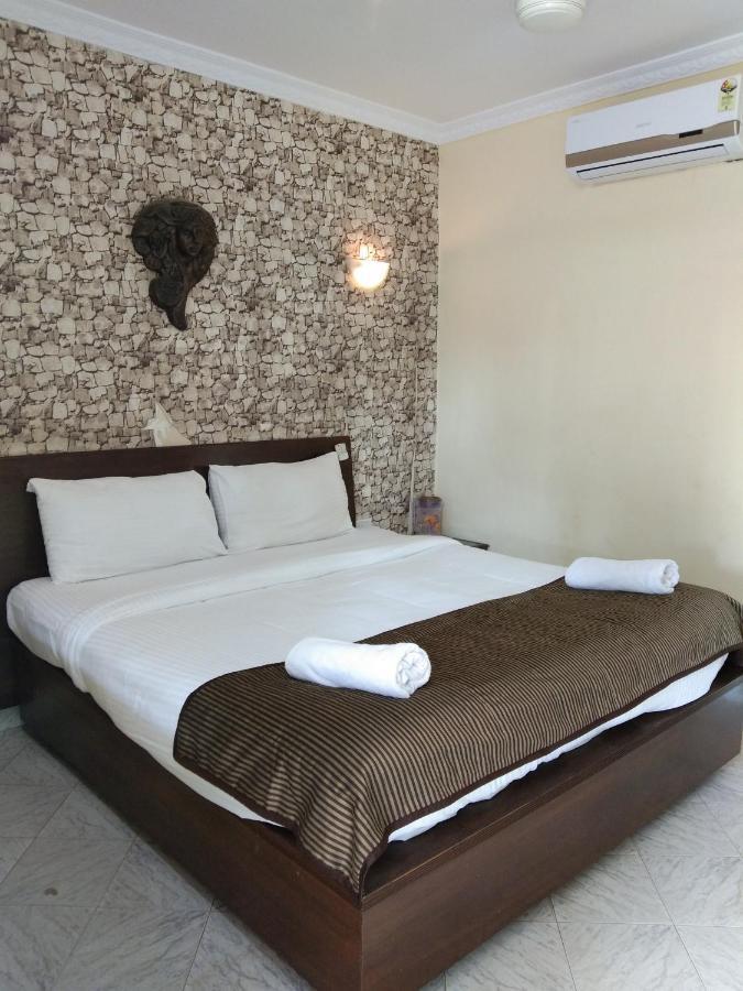 Hotel Lucky Star Colva Esterno foto